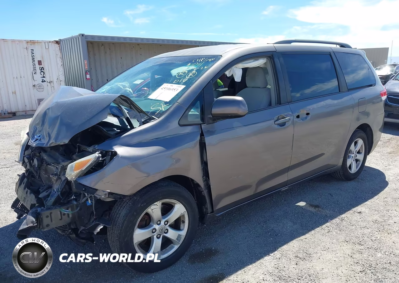 2014 Toyota Sienna Le V6 8 Passenger VIN:5TDKK3DC3ES469340 - 2