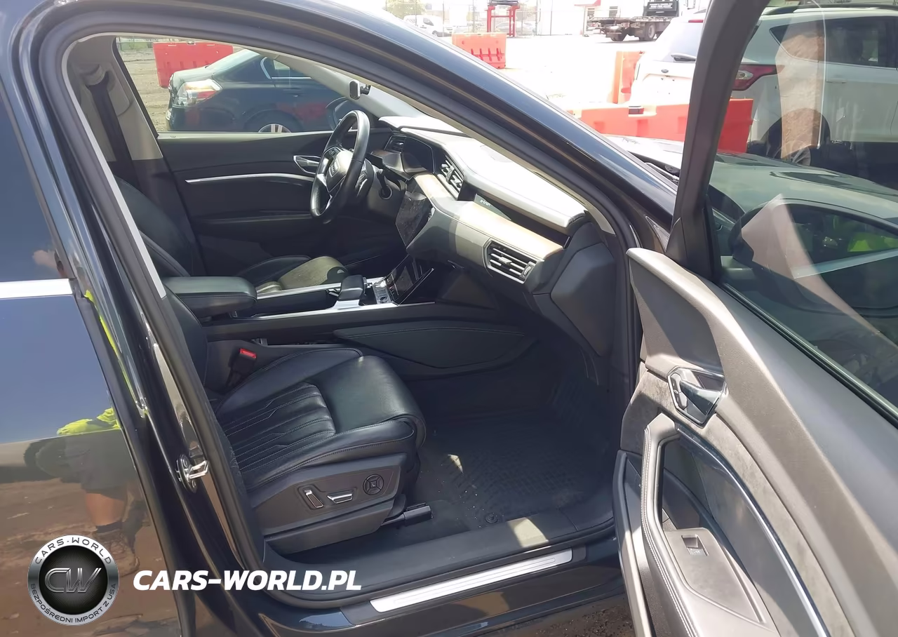 2019 Audi E-Tron Premium Plus VIN:WA1VAAGE5KB024967 - 5