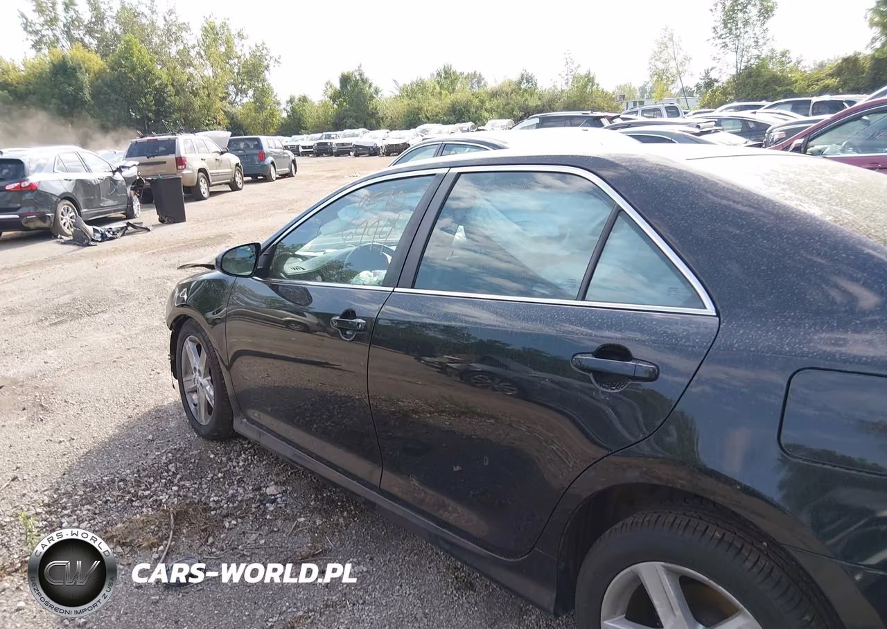 2014 Toyota Camry Se VIN:4T1BF1FK3EU854093 - 14