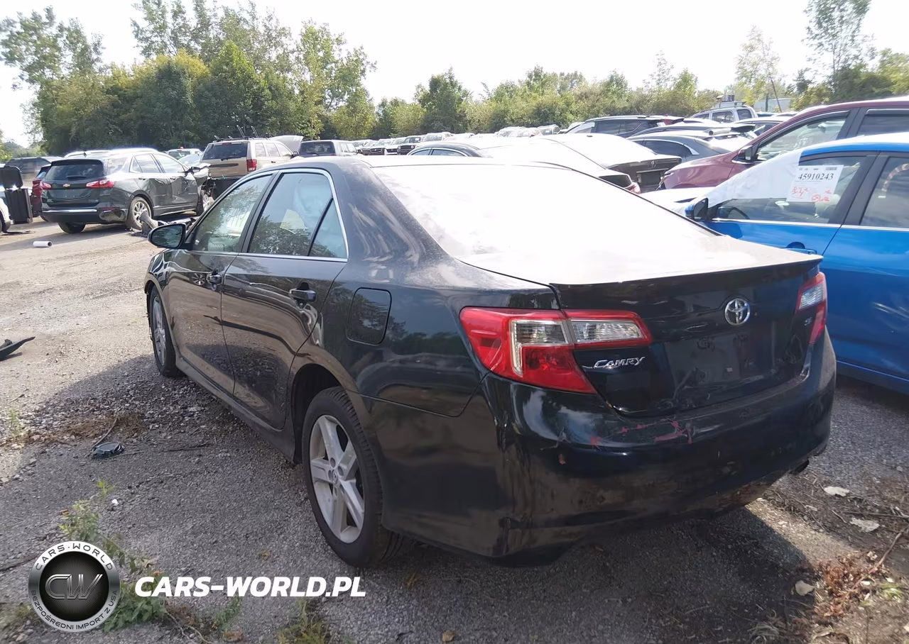 2014 Toyota Camry Se VIN:4T1BF1FK3EU854093 - 3
