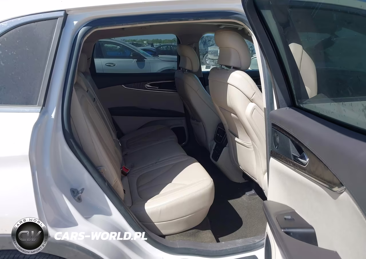 2019 Lincoln Nautilus Reserve VIN:2LMPJ6LP7KBL22059 - 8