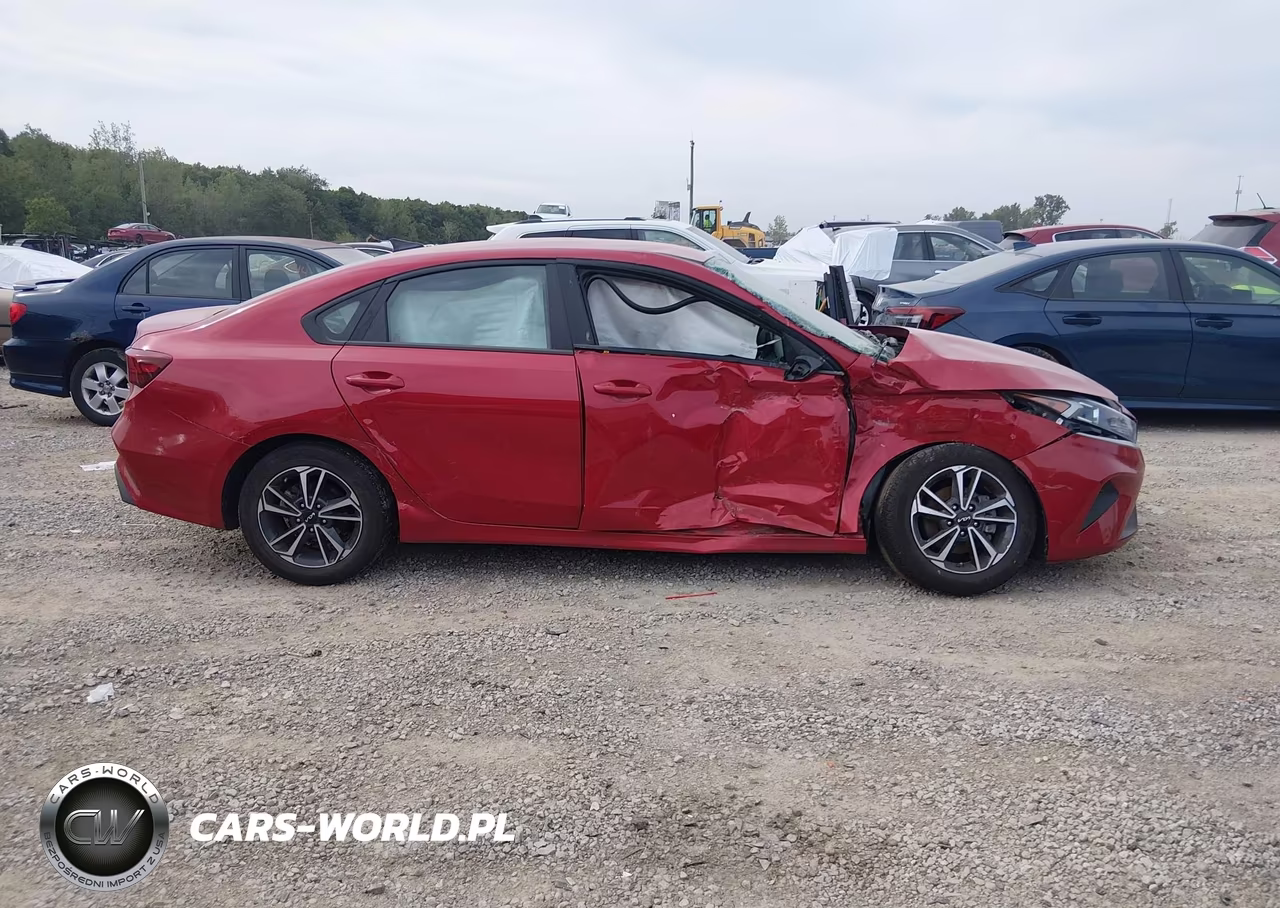 2024 Kia Forte Lxs VIN:3KPF24ADXRE719032 - 13
