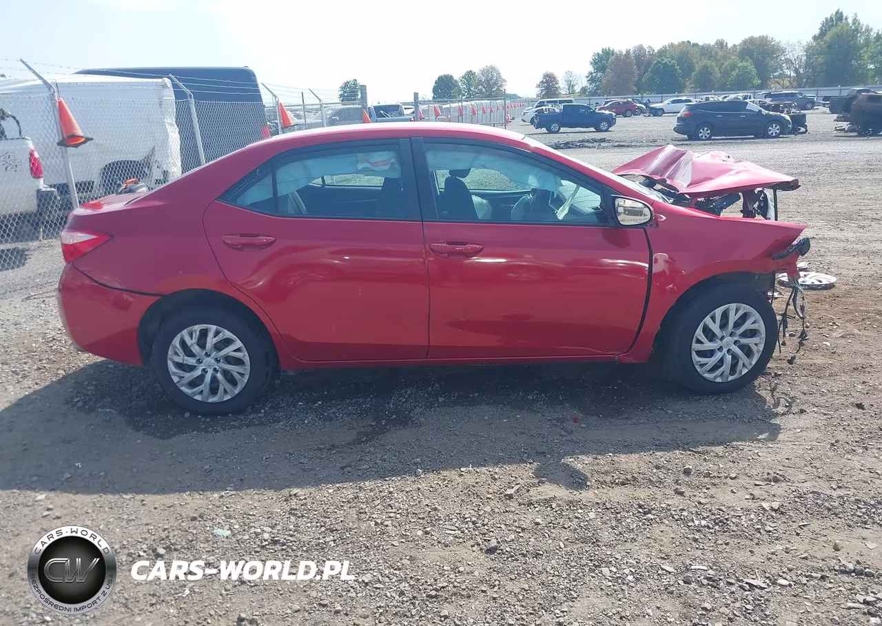 2017 Toyota Corolla Le VIN:5YFBURHE7HP632643 - 14