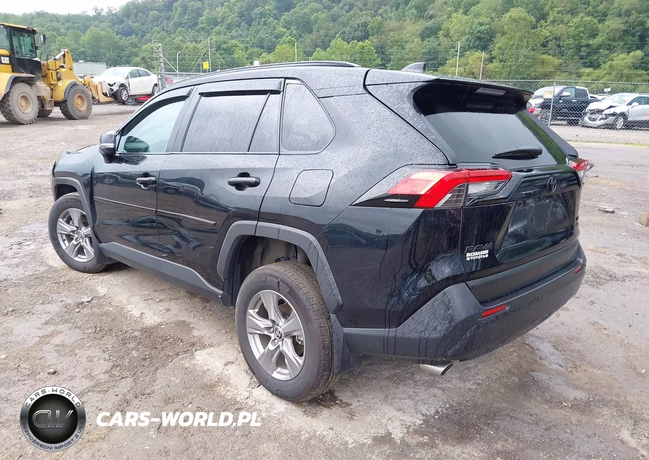 2025 Toyota Rav4 Xle VIN:2T3P1RFV9SW546121 - 3