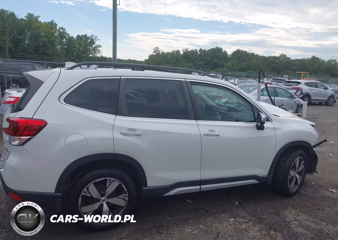 2020 Subaru Forester Touring VIN:JF2SKAXC9LH412143 - 14