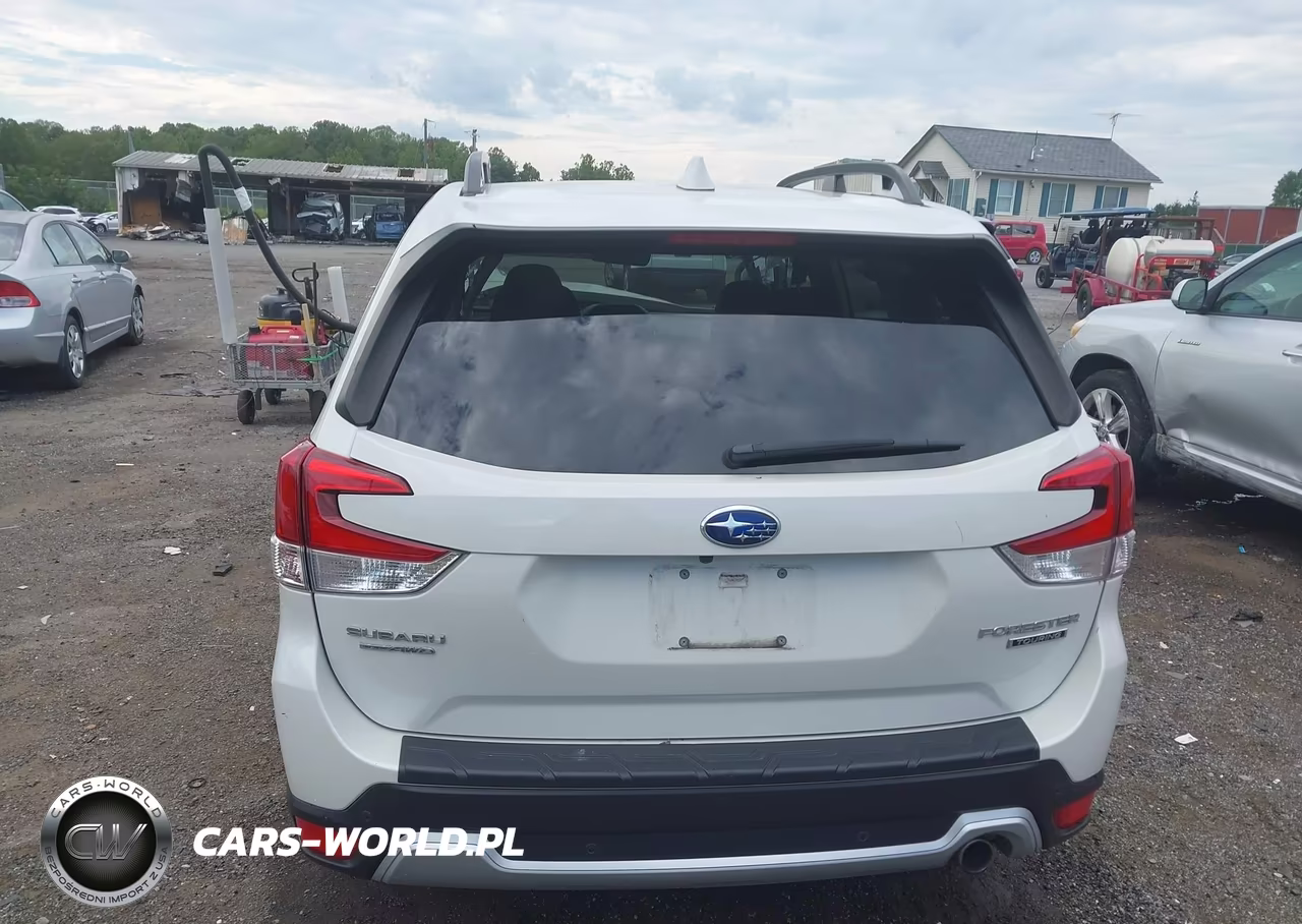 2020 Subaru Forester Touring VIN:JF2SKAXC9LH412143 - 17