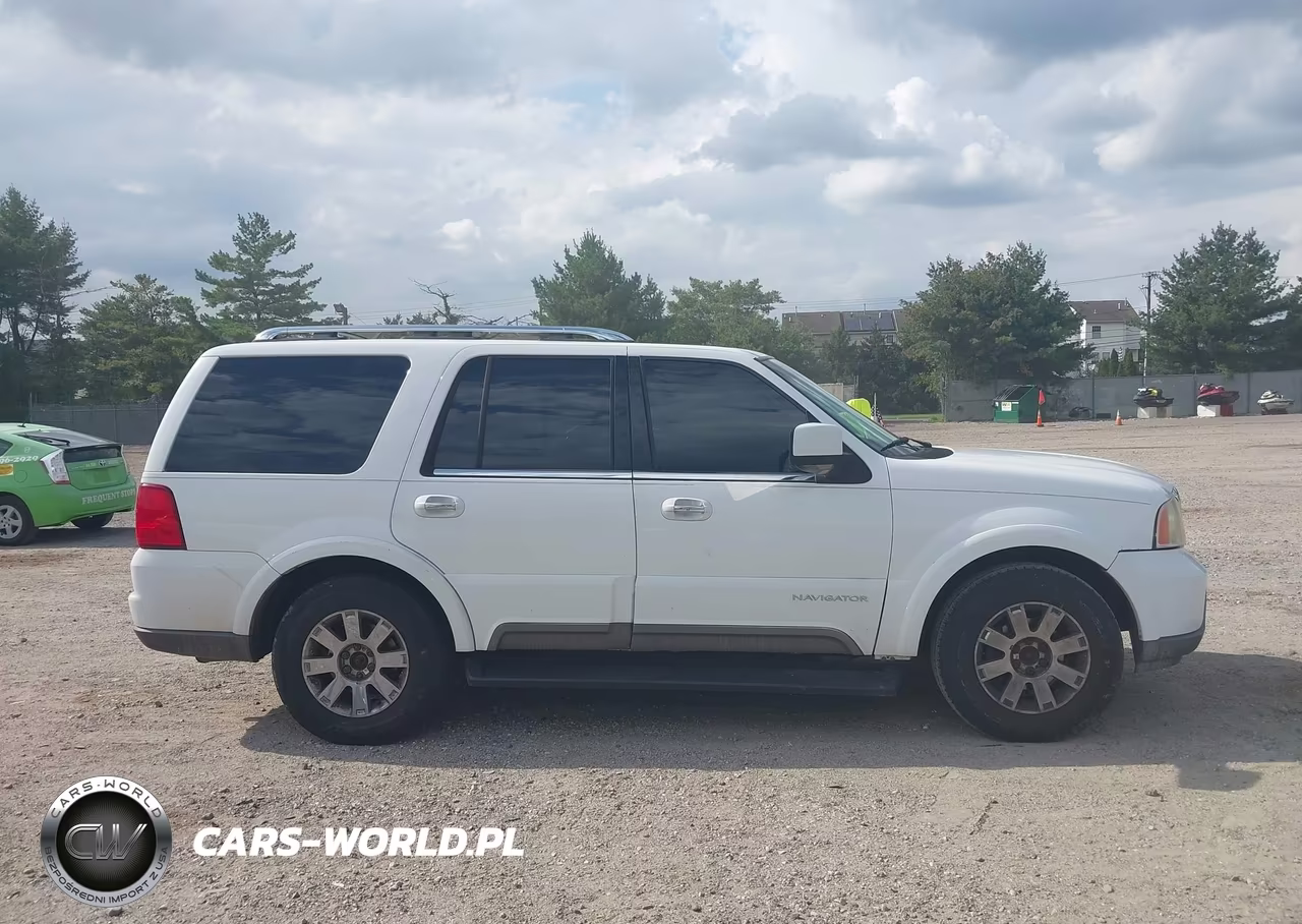 2004 Lincoln Navigator VIN:5LMFU28RX4LJ11617 - 13