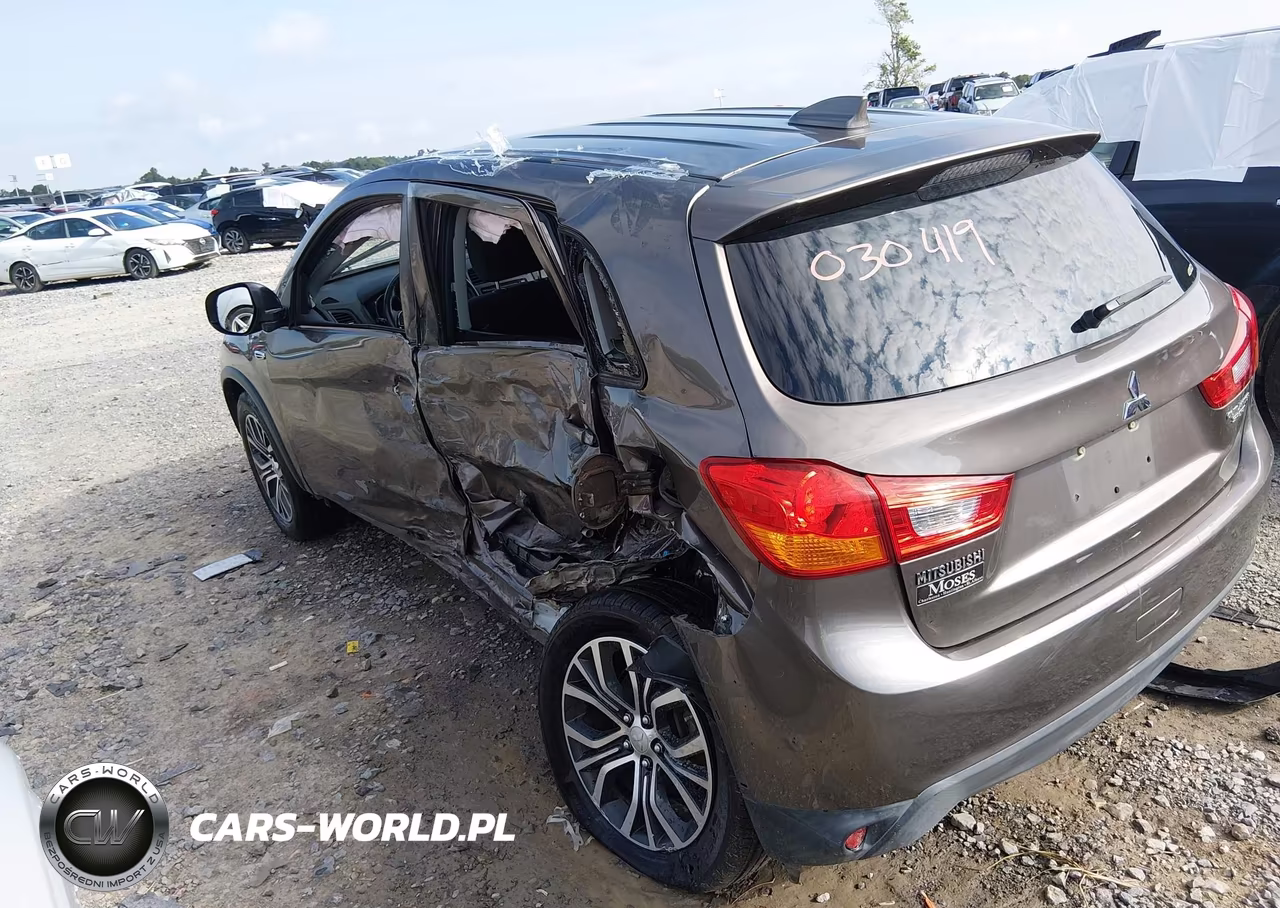 2017 Mitsubishi Outlander Sport 2.0 Le VIN:JA4AR3AU0HZ030419 - 3