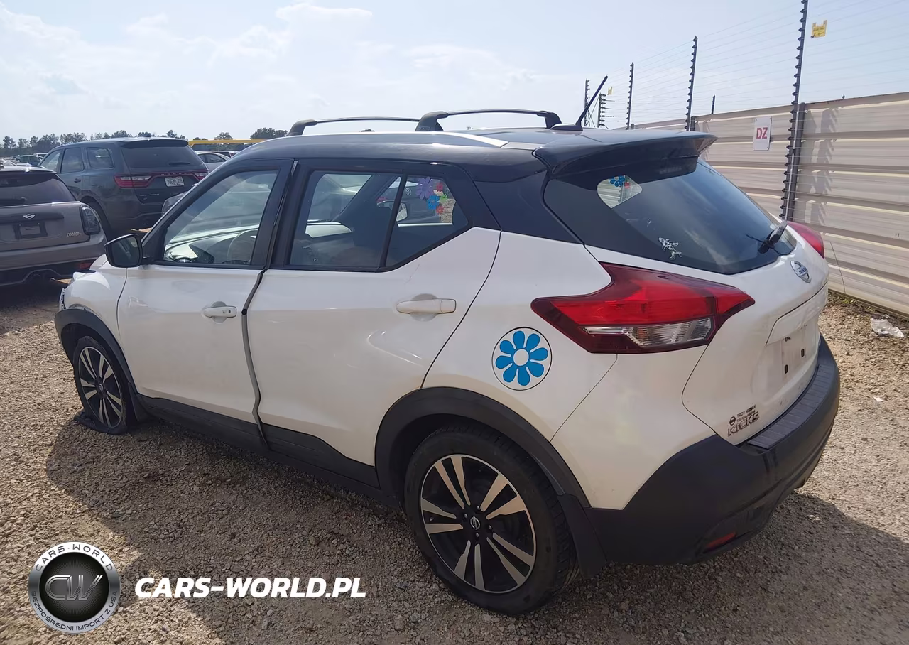 2018 Nissan Kicks Sv VIN:3N1CP5CU4JL538633 - 3