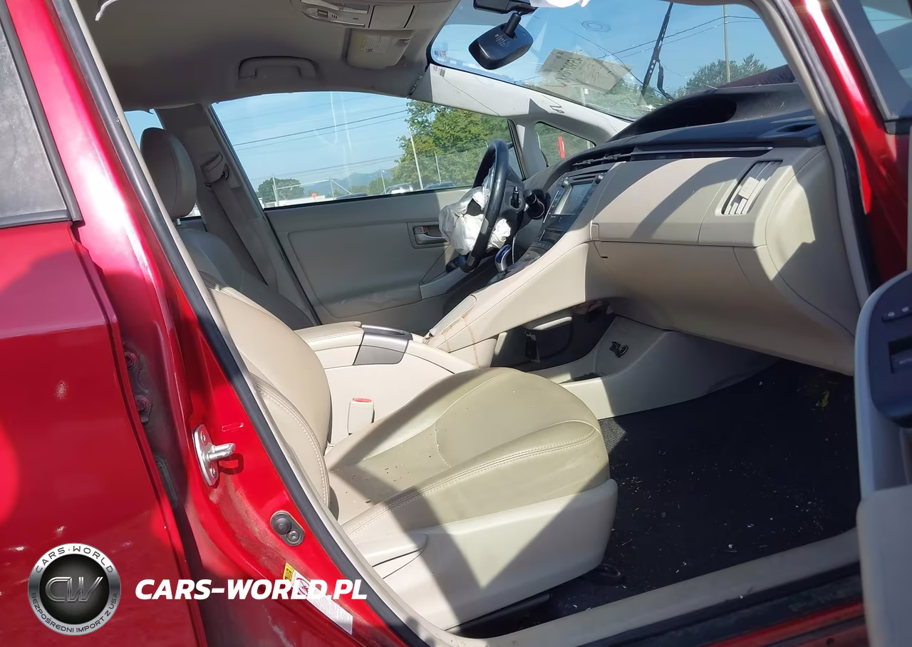 2014 Toyota Prius Four VIN:JTDKN3DU4E1771488 - 5