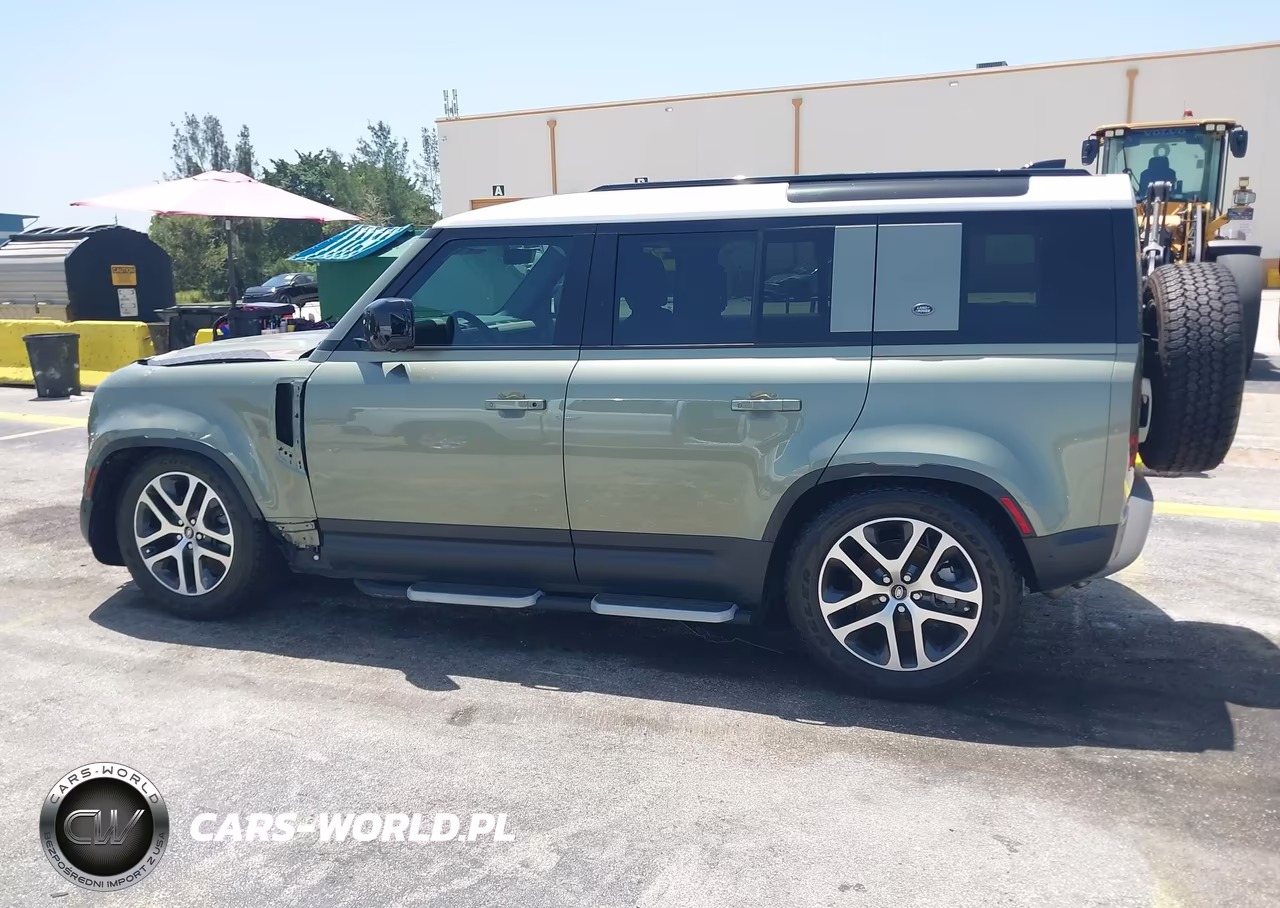 2022 Land Rover Defender 110 S VIN:SALEJ7RX5N2095526 - 13