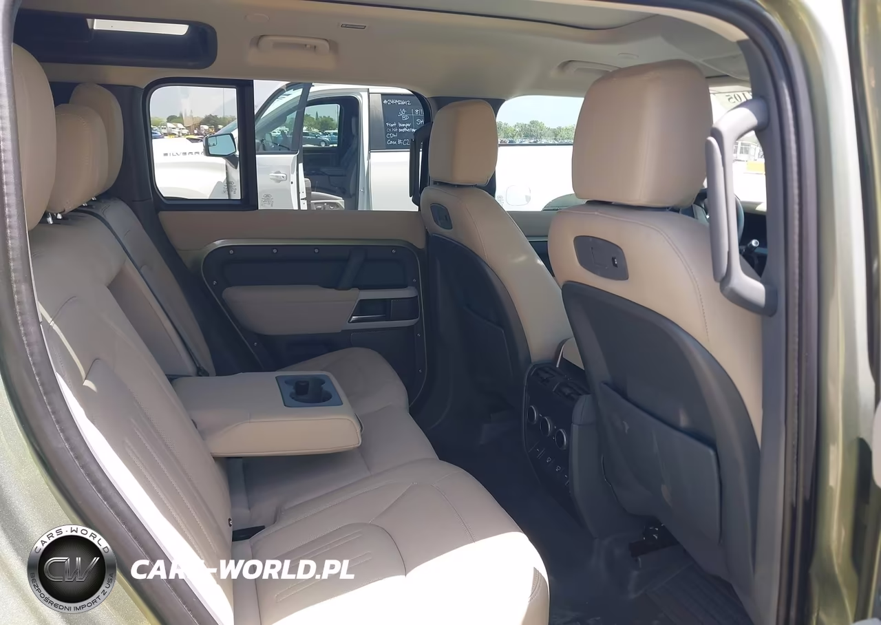 2022 Land Rover Defender 110 S VIN:SALEJ7RX5N2095526 - 8