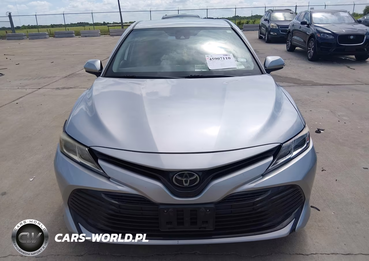 2019 Toyota Camry Le VIN:4T1B11HK9KU197467 - 12