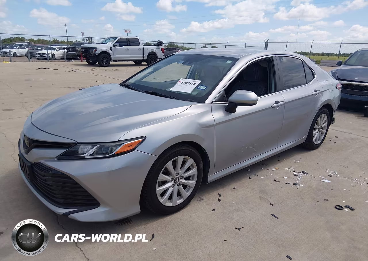 2019 Toyota Camry Le VIN:4T1B11HK9KU197467 - 2