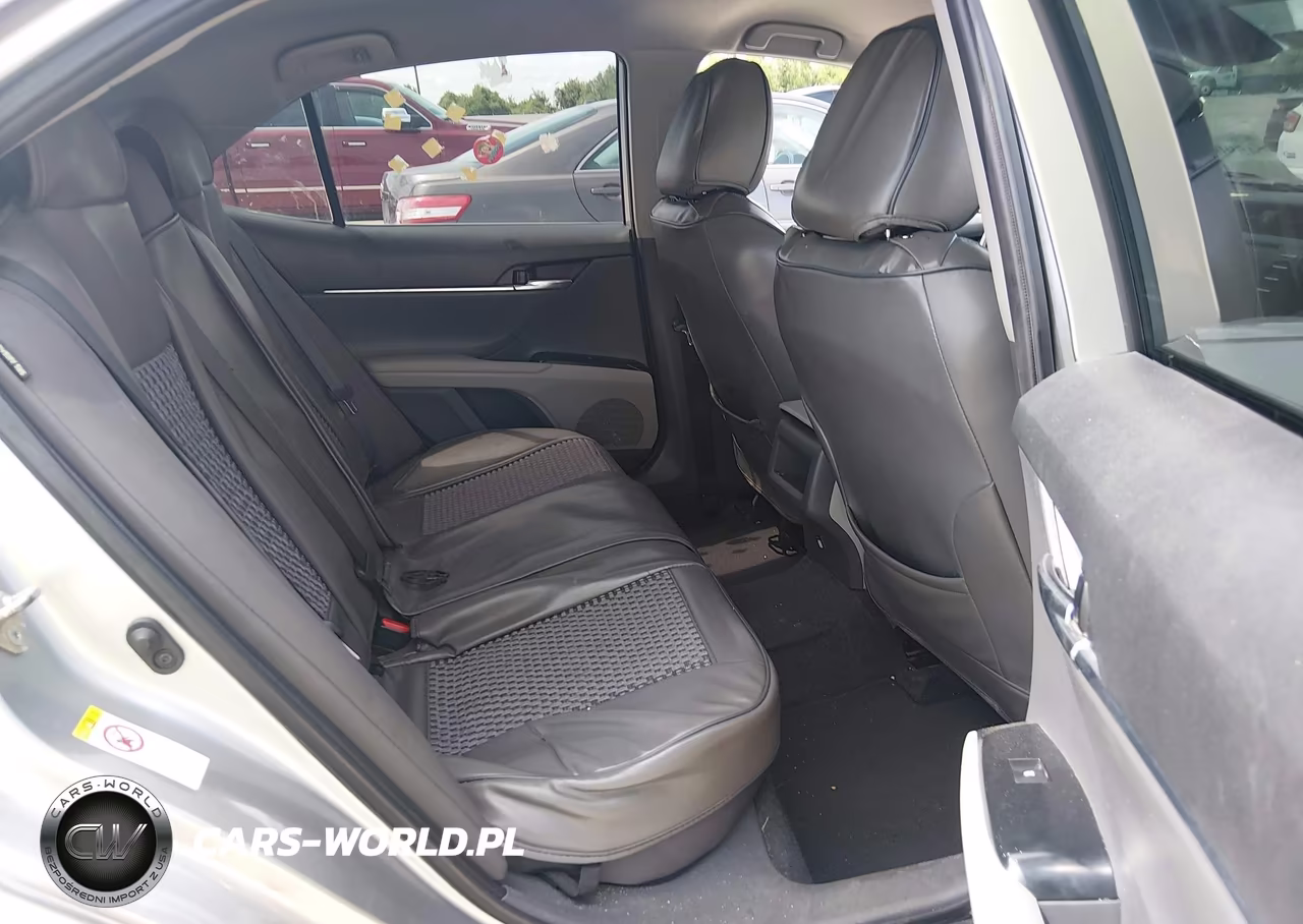 2019 Toyota Camry Le VIN:4T1B11HK9KU197467 - 8