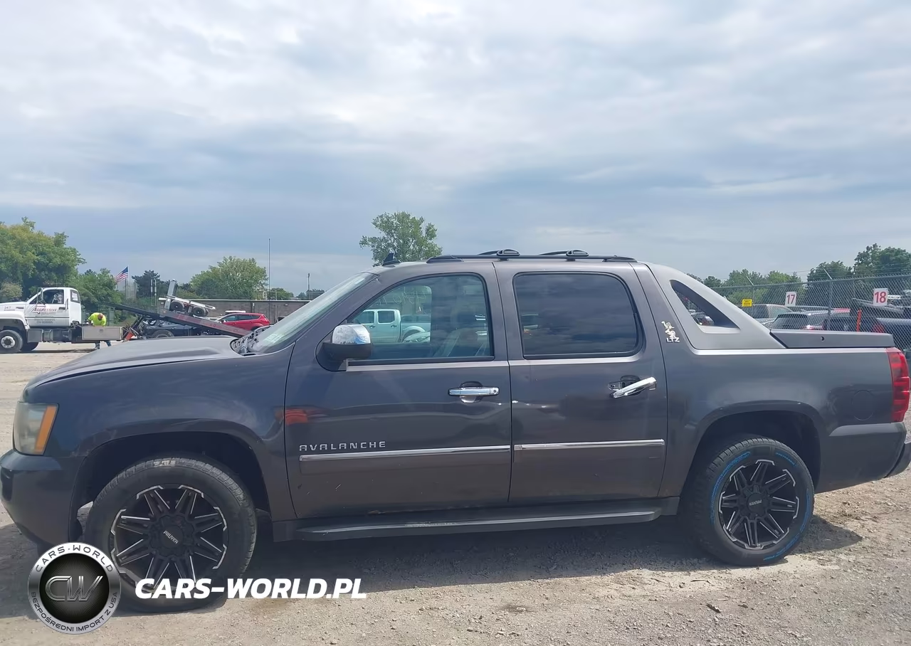 2011 Chevrolet Avalanche 1500 Ltz VIN:3GNTKGE3XBG116962 - 15