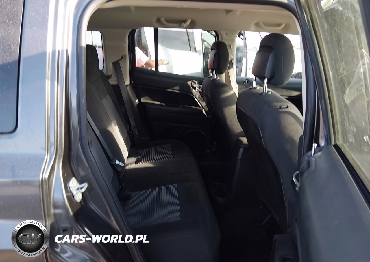 2017 Jeep Patriot Sport VIN:1C4NJRBBXHD111259 - 8