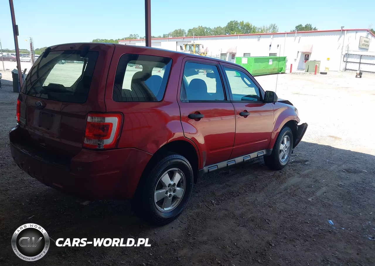 2012 Ford Escape Xls VIN:1FMCU0C72CKB26987 - 4
