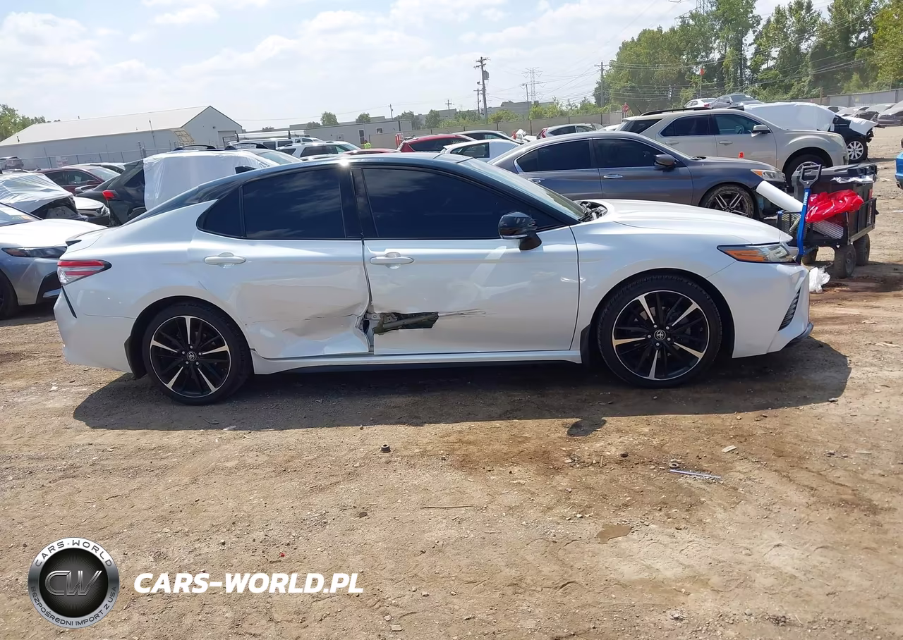 2019 Toyota Camry Xse VIN:4T1B61HKXKU209207 - 13