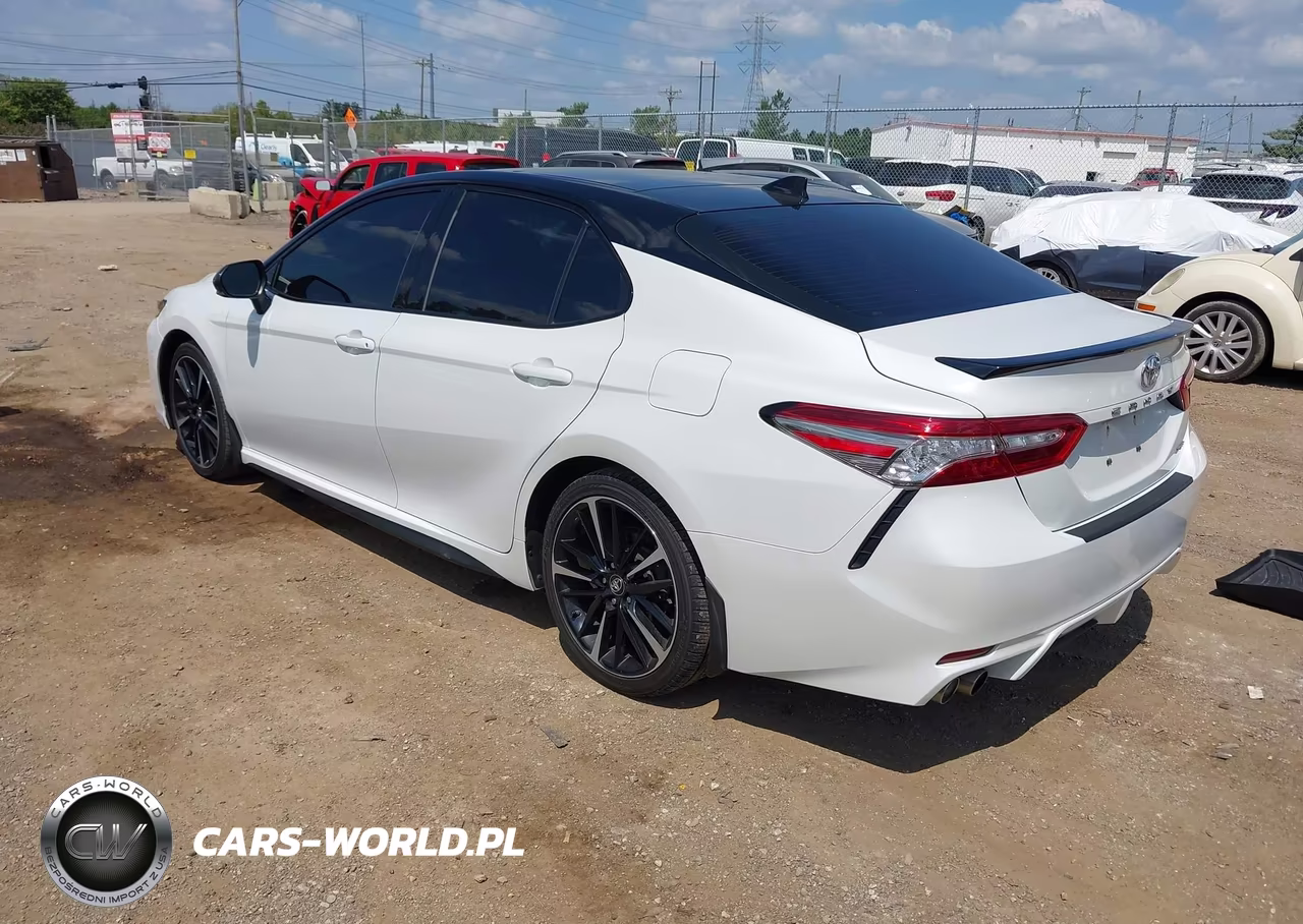 2019 Toyota Camry Xse VIN:4T1B61HKXKU209207 - 3