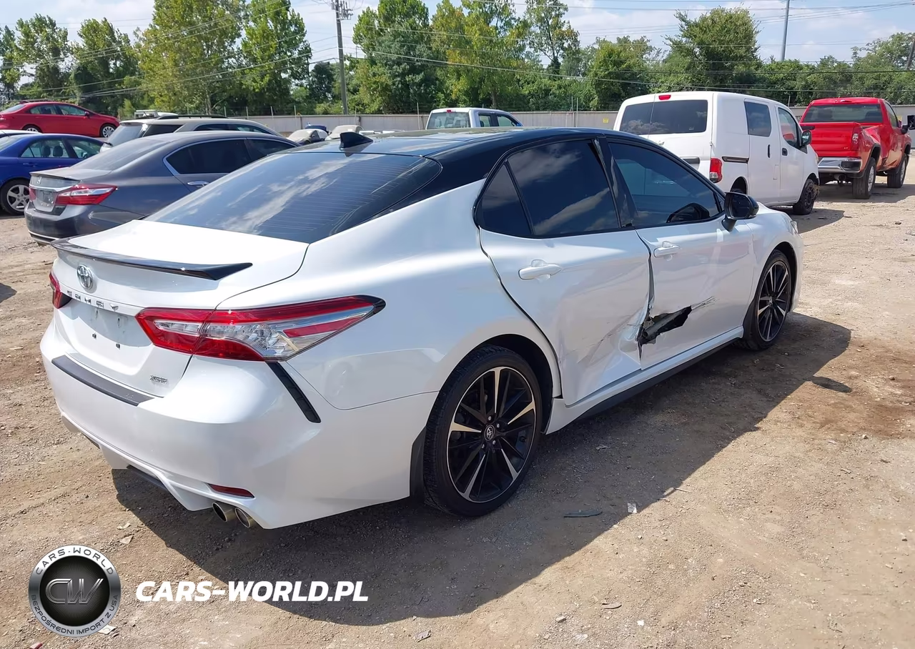 2019 Toyota Camry Xse VIN:4T1B61HKXKU209207 - 4