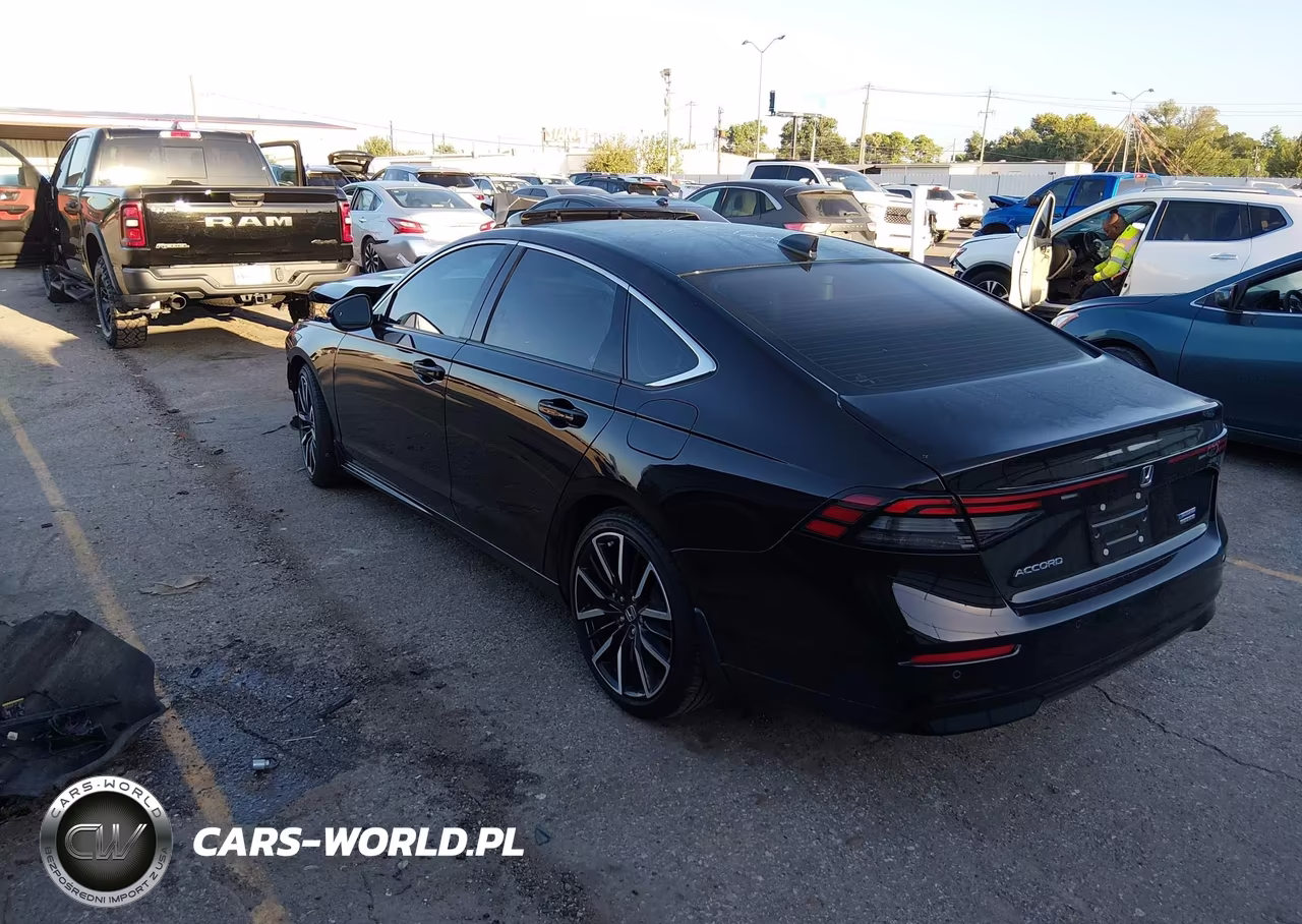 2024 Honda Accord Hybrid Touring VIN:1HGCY2F89RA092197 - 3