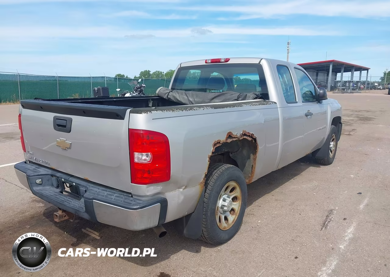 2008 Chevrolet Silverado 1500 Work Truck VIN:2GCEC190X81270701 - 4