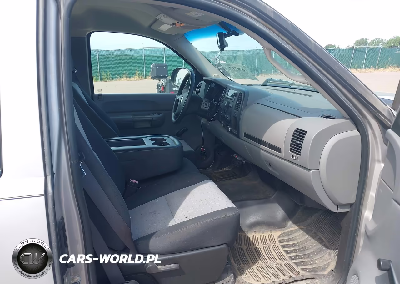2008 Chevrolet Silverado 1500 Work Truck VIN:2GCEC190X81270701 - 5