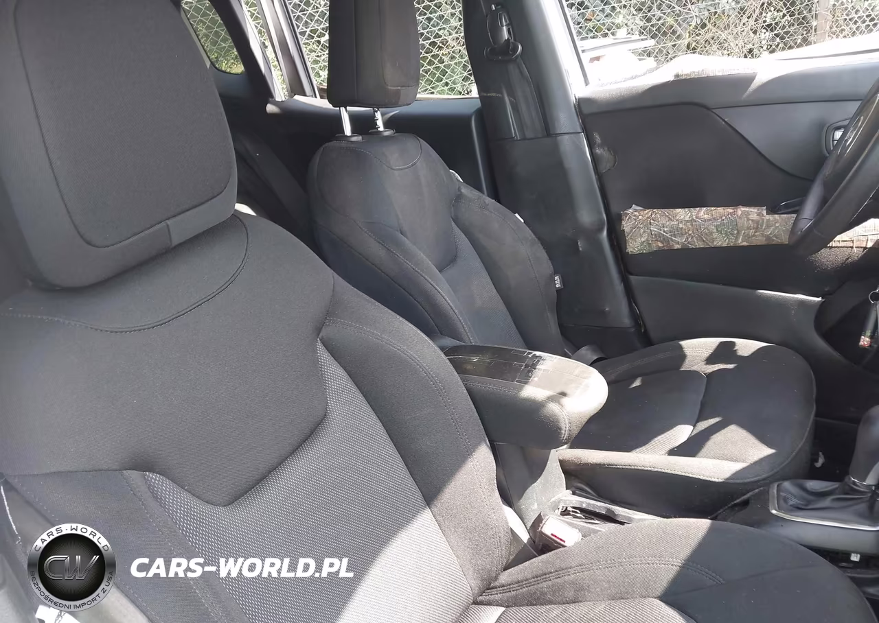 2018 Jeep Renegade Sport 4X4 VIN:ZACCJBAB9JPJ42670 - 5