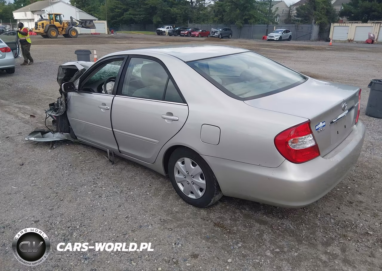 2003 Toyota Camry Le VIN:4T1BE32K33U783706 - 3