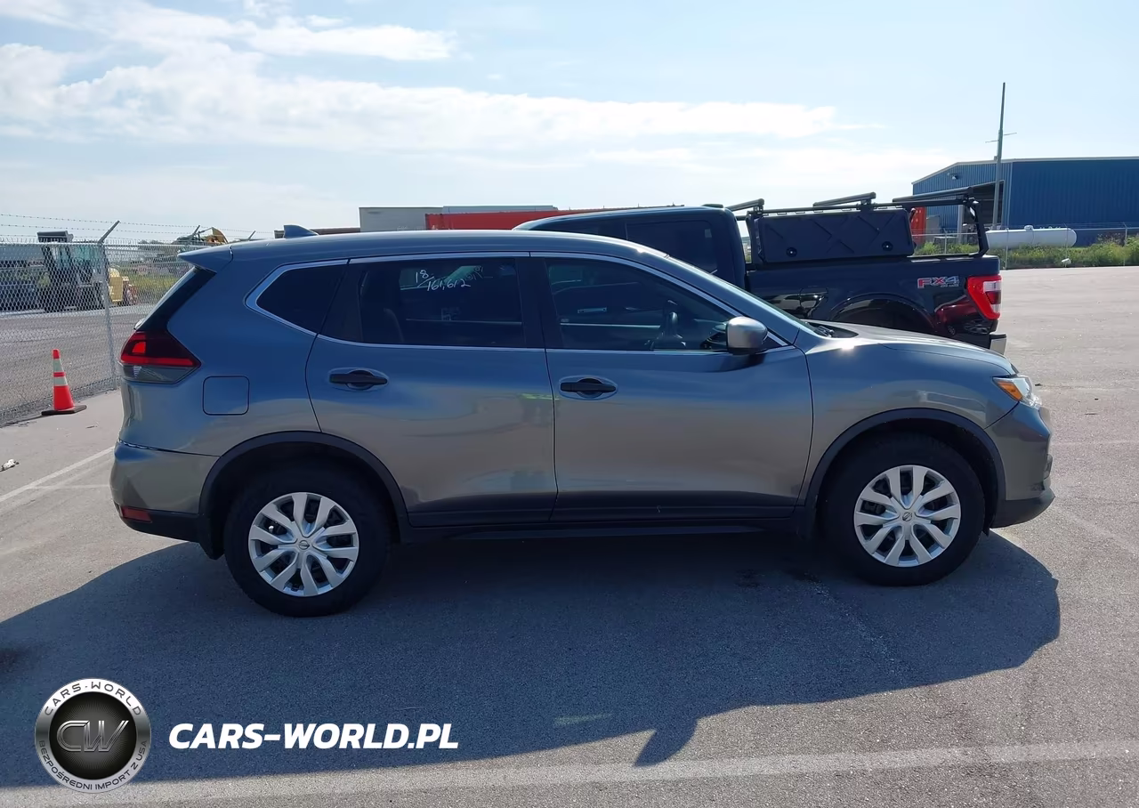 2018 Nissan Rogue S VIN:KNMAT2MV1JP505602 - 13