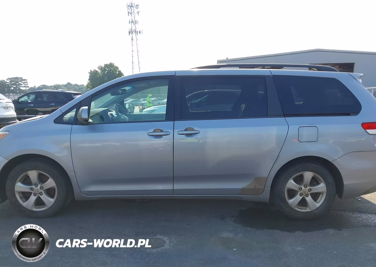 2014 Toyota Sienna Le V6 8 Passenger VIN:5TDKK3DC6ES474547 - 14