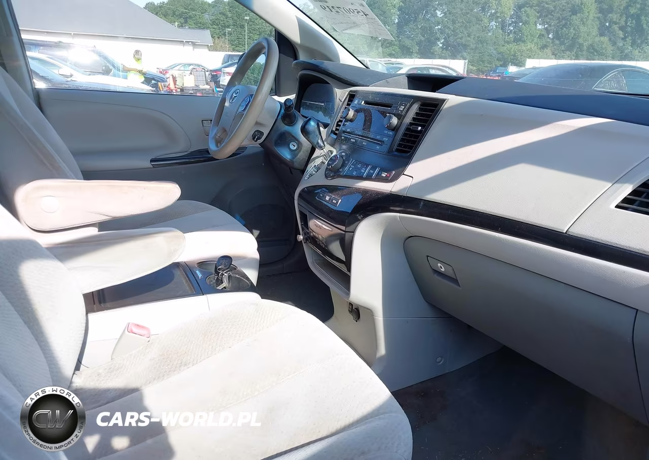 2014 Toyota Sienna Le V6 8 Passenger VIN:5TDKK3DC6ES474547 - 5