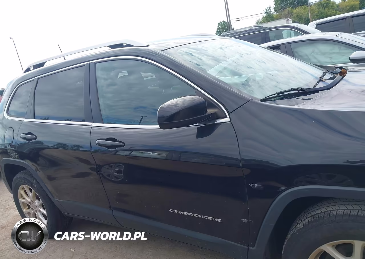 2016 Jeep Cherokee Latitude VIN:1C4PJMCS1GW156099 - 13