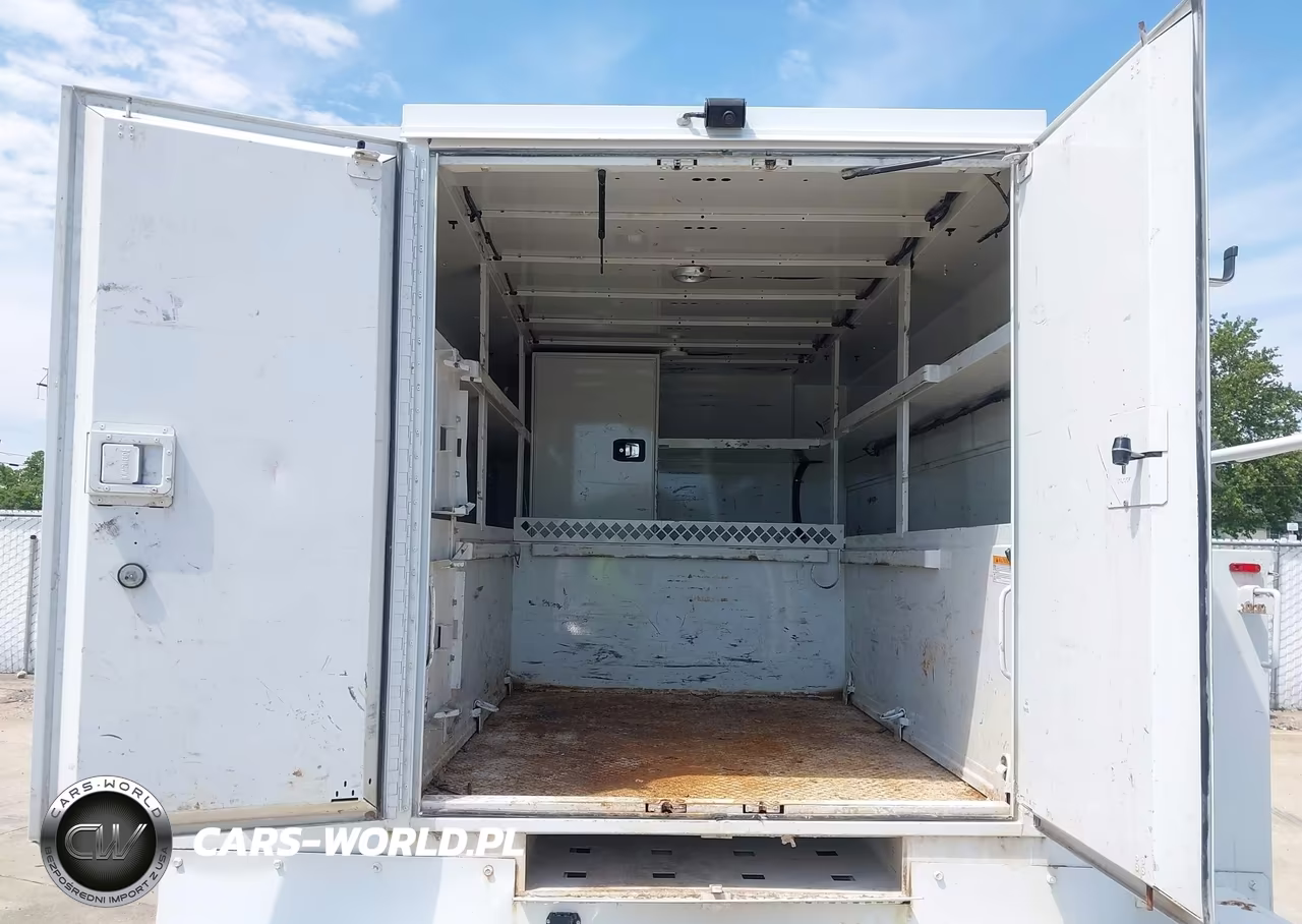 2019 Ford F-550 Chassis Xl VIN:1FDUF5HT2KEF70823 - 18