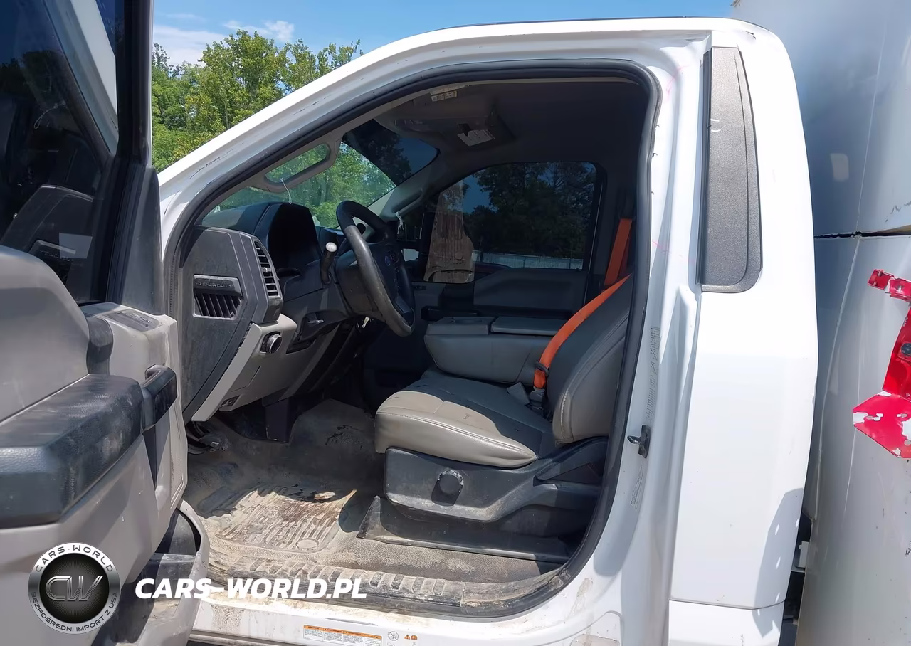 2019 Ford F-550 Chassis Xl VIN:1FDUF5HT2KEF70823 - 7