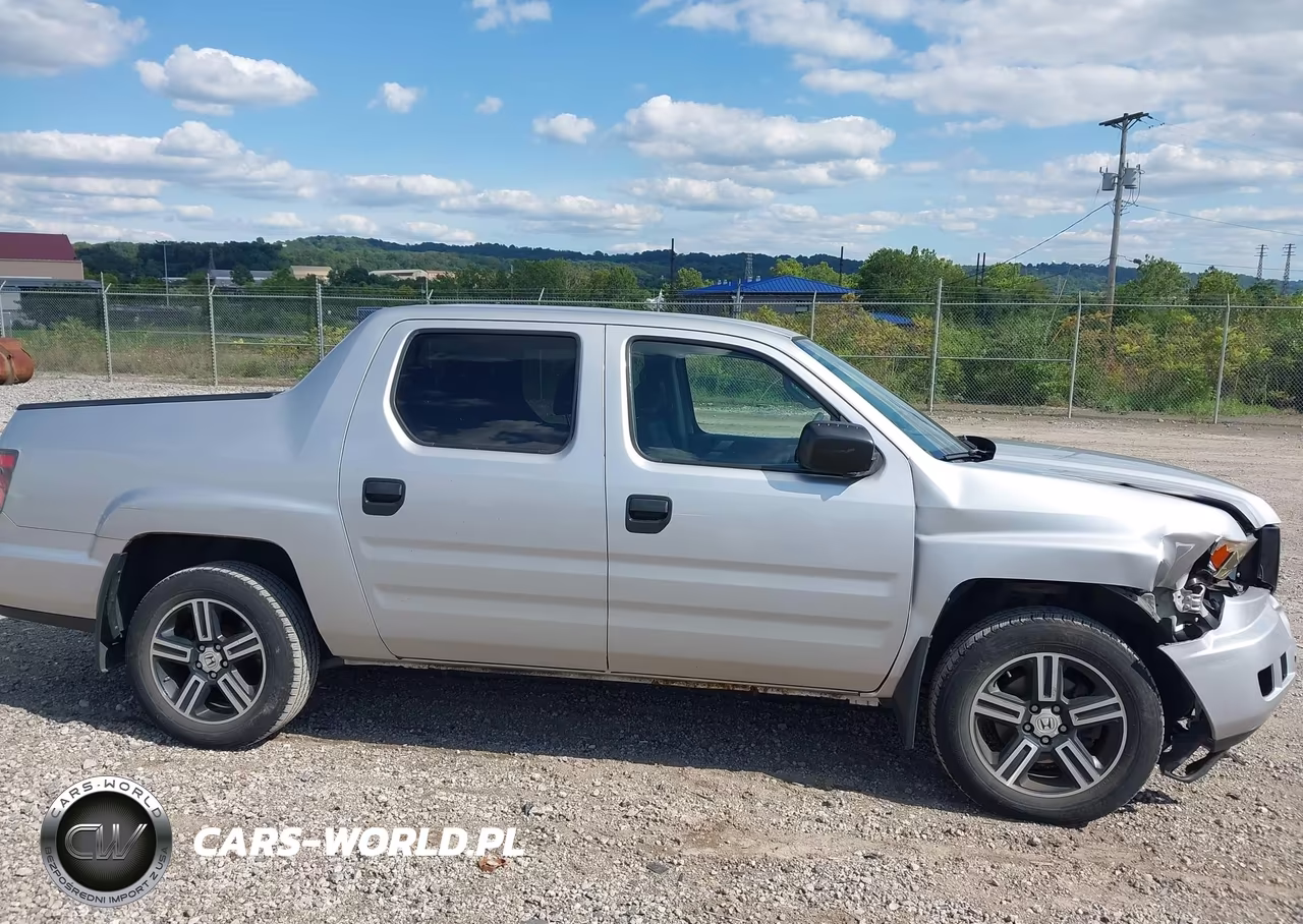 2014 Honda Ridgeline Sport VIN:5FPYK1F72EB001500 - 13