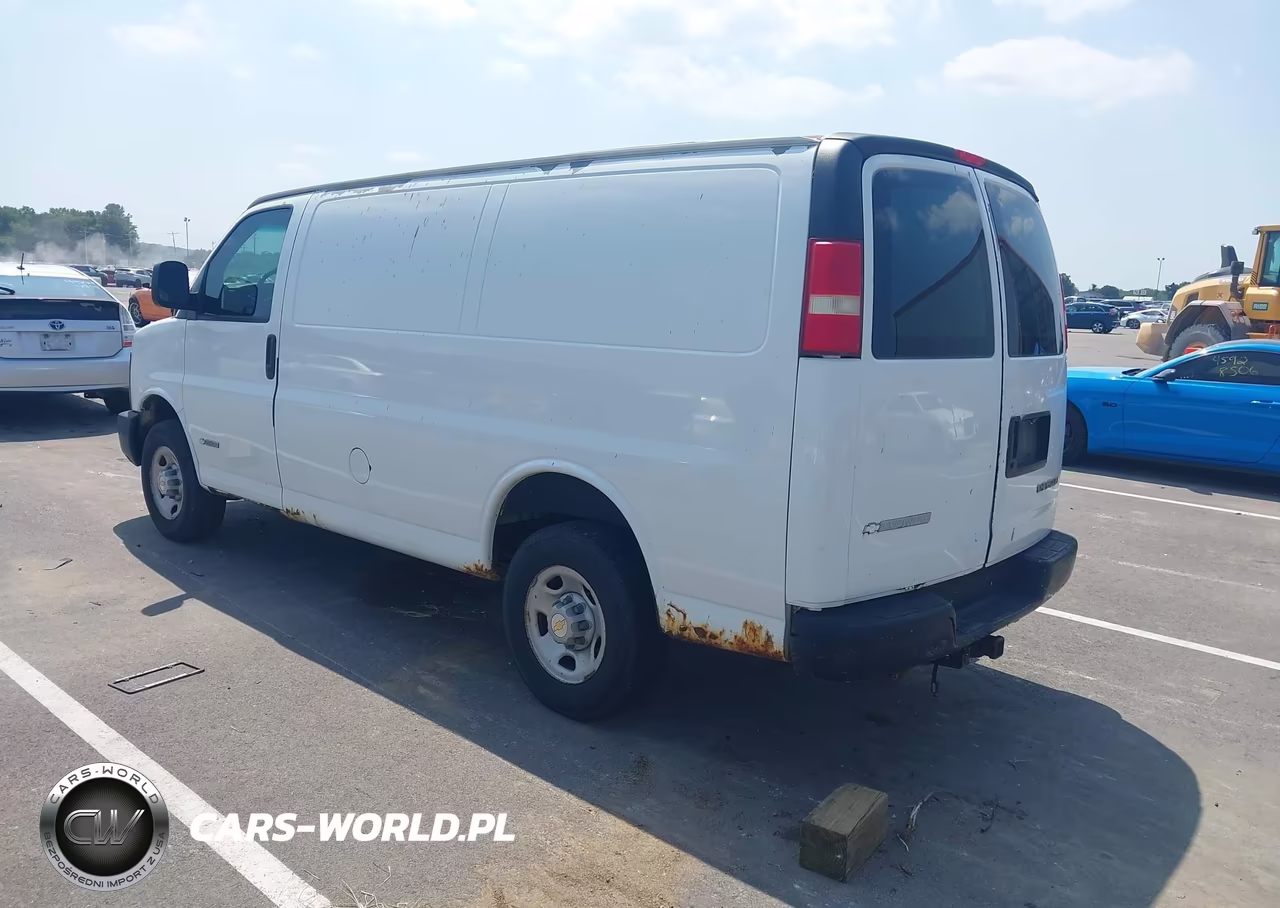 2003 Chevrolet Express VIN:1GCGG25U131196126 - 3
