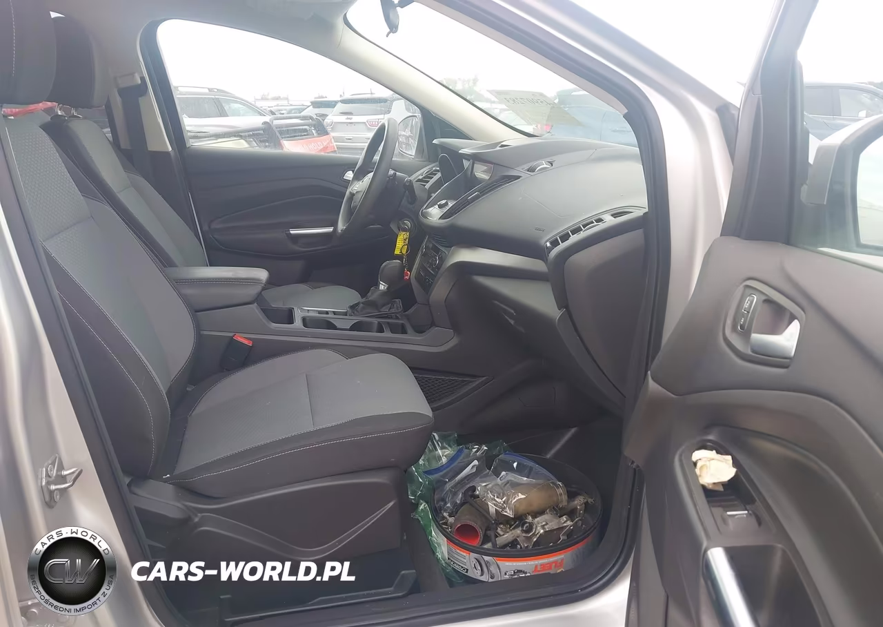 2017 Ford Escape Se VIN:1FMCU9GD9HUD66375 - 5