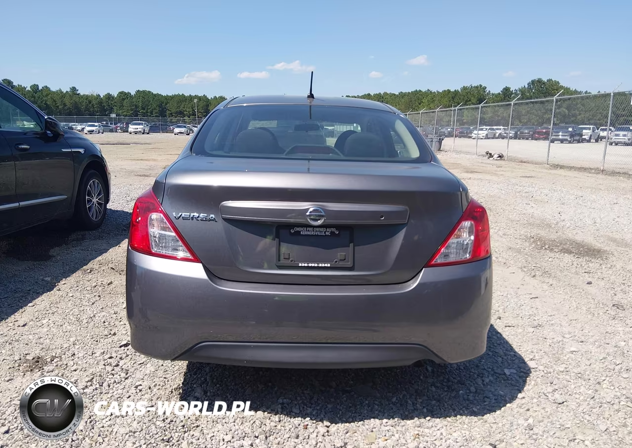 2016 Nissan Versa 1.6 S VIN:3N1CN7AP1GL845023 - 17