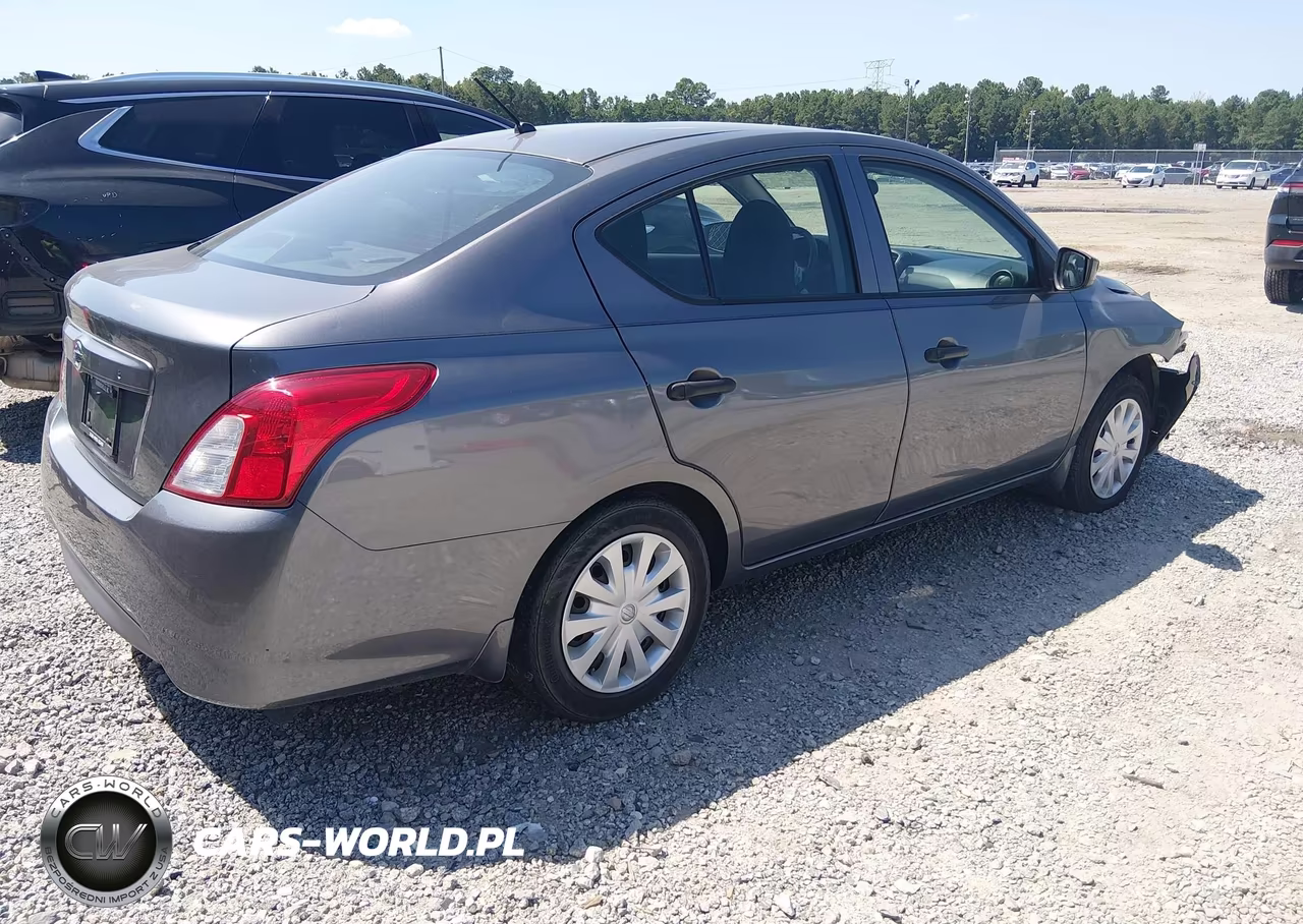 2016 Nissan Versa 1.6 S VIN:3N1CN7AP1GL845023 - 4