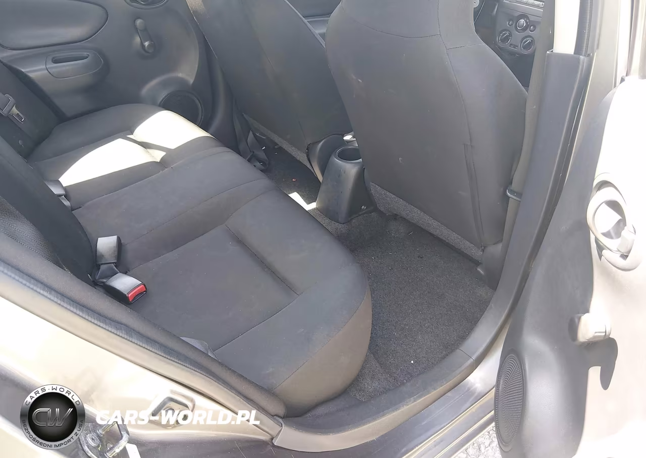 2016 Nissan Versa 1.6 S VIN:3N1CN7AP1GL845023 - 8