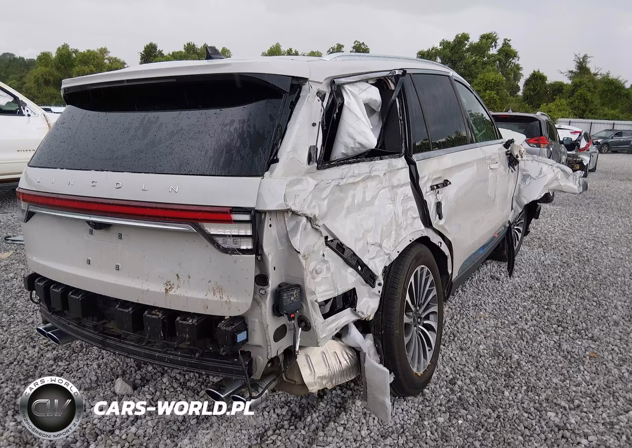 2022 Lincoln Aviator Reserve VIN:5LM5J7WCXNGL13397 - 4