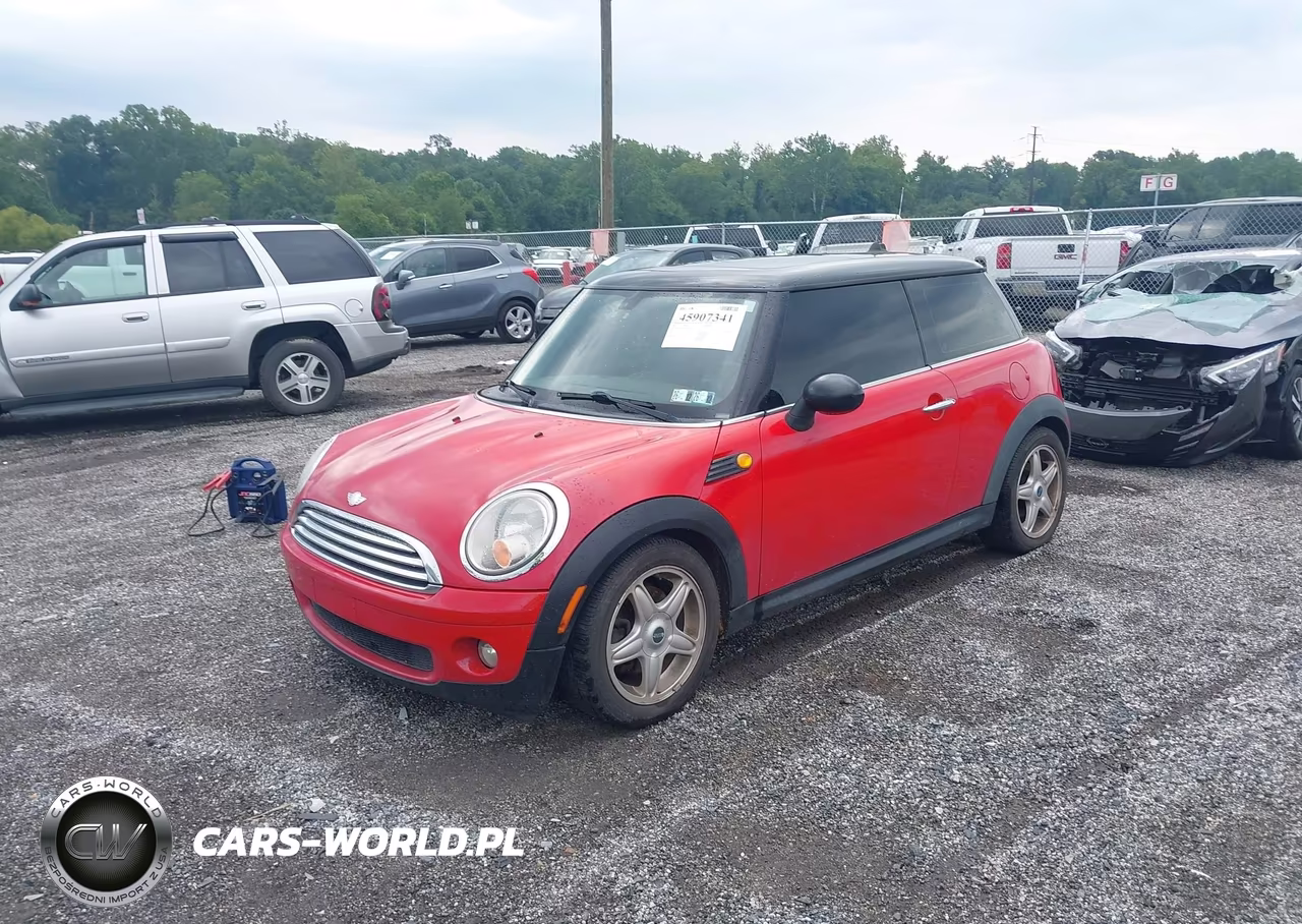 2009 Mini Cooper VIN:WMWMF33549TT69056 - 2
