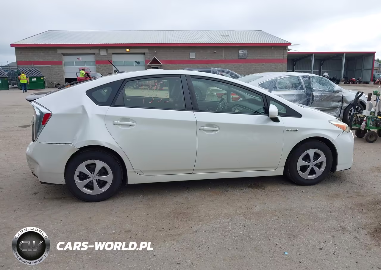 2015 Toyota Prius Four VIN:JTDKN3DU1F1885742 - 13