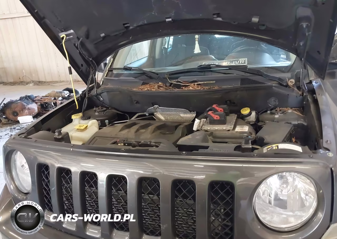 2017 Jeep Patriot Latitude VIN:1C4NJRFB8HD174905 - 10