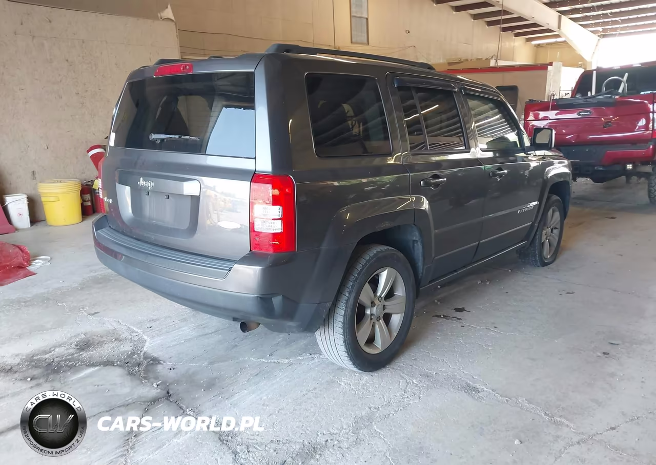 2017 Jeep Patriot Latitude VIN:1C4NJRFB8HD174905 - 4