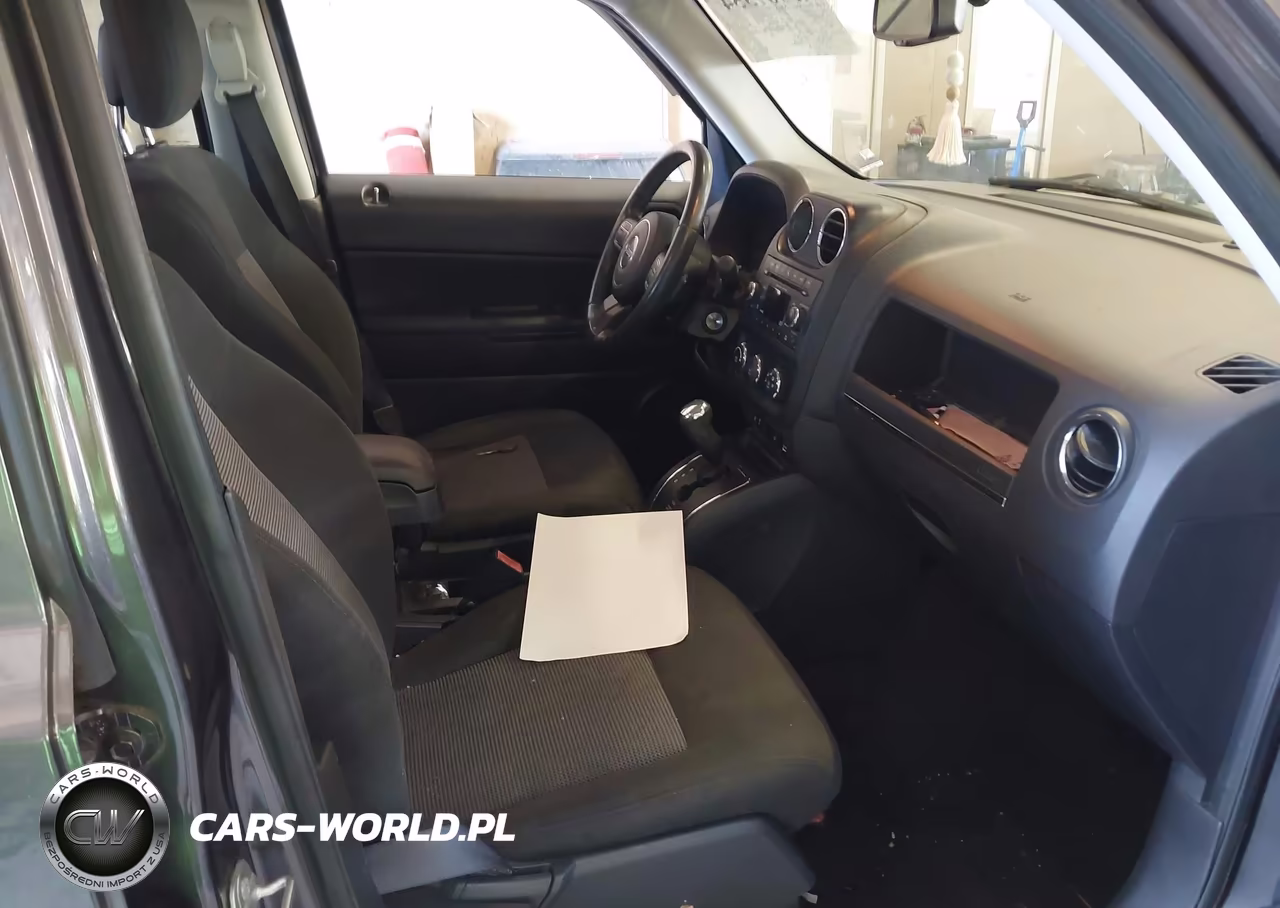 2017 Jeep Patriot Latitude VIN:1C4NJRFB8HD174905 - 5