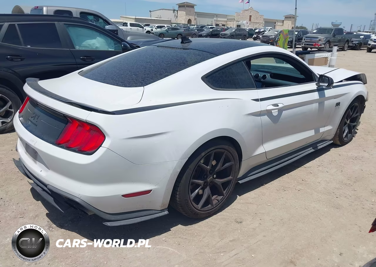 2021 Ford Mustang Gt Fastback VIN:1FA6P8CF1M5110655 - 4