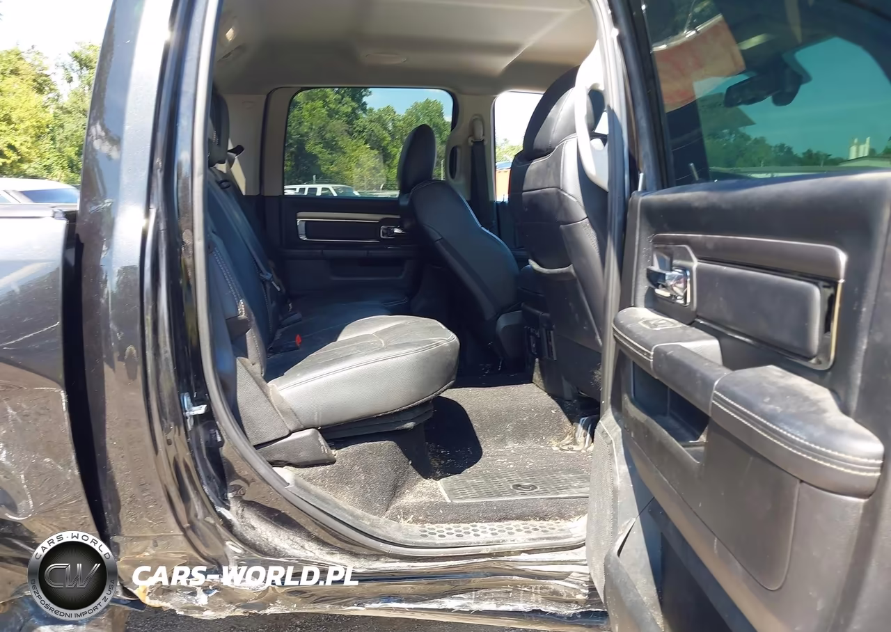 2018 Ram 2500 Laramie 4X4 6'4 Box VIN:3C6UR5FL5JG386716 - 8